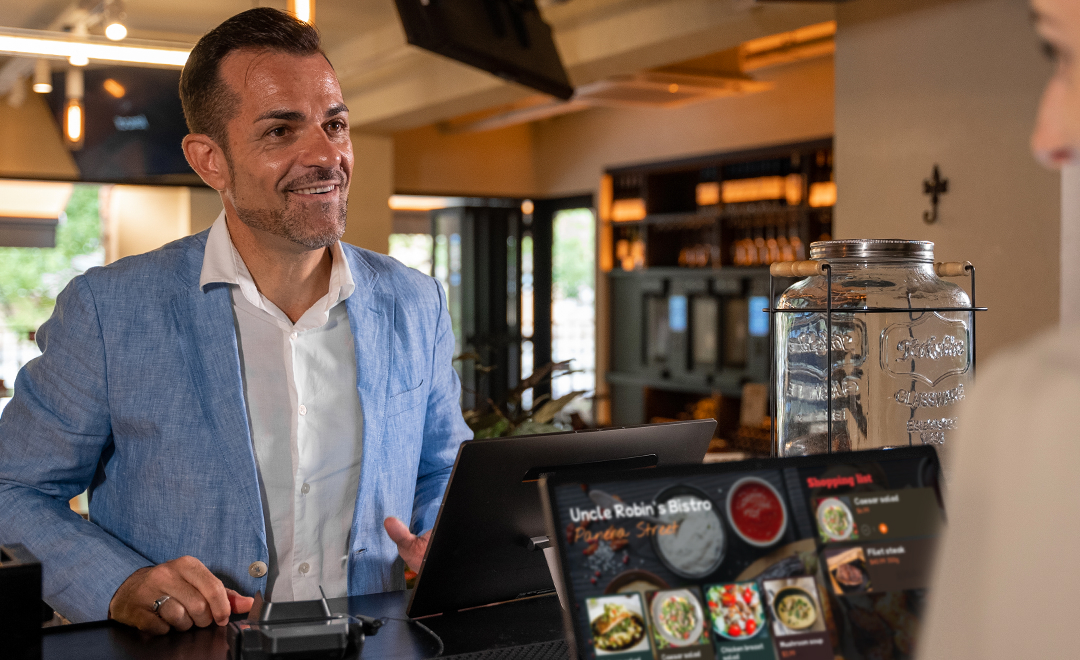 SUNMI T3 PRO MAX dual display at upscale bistro