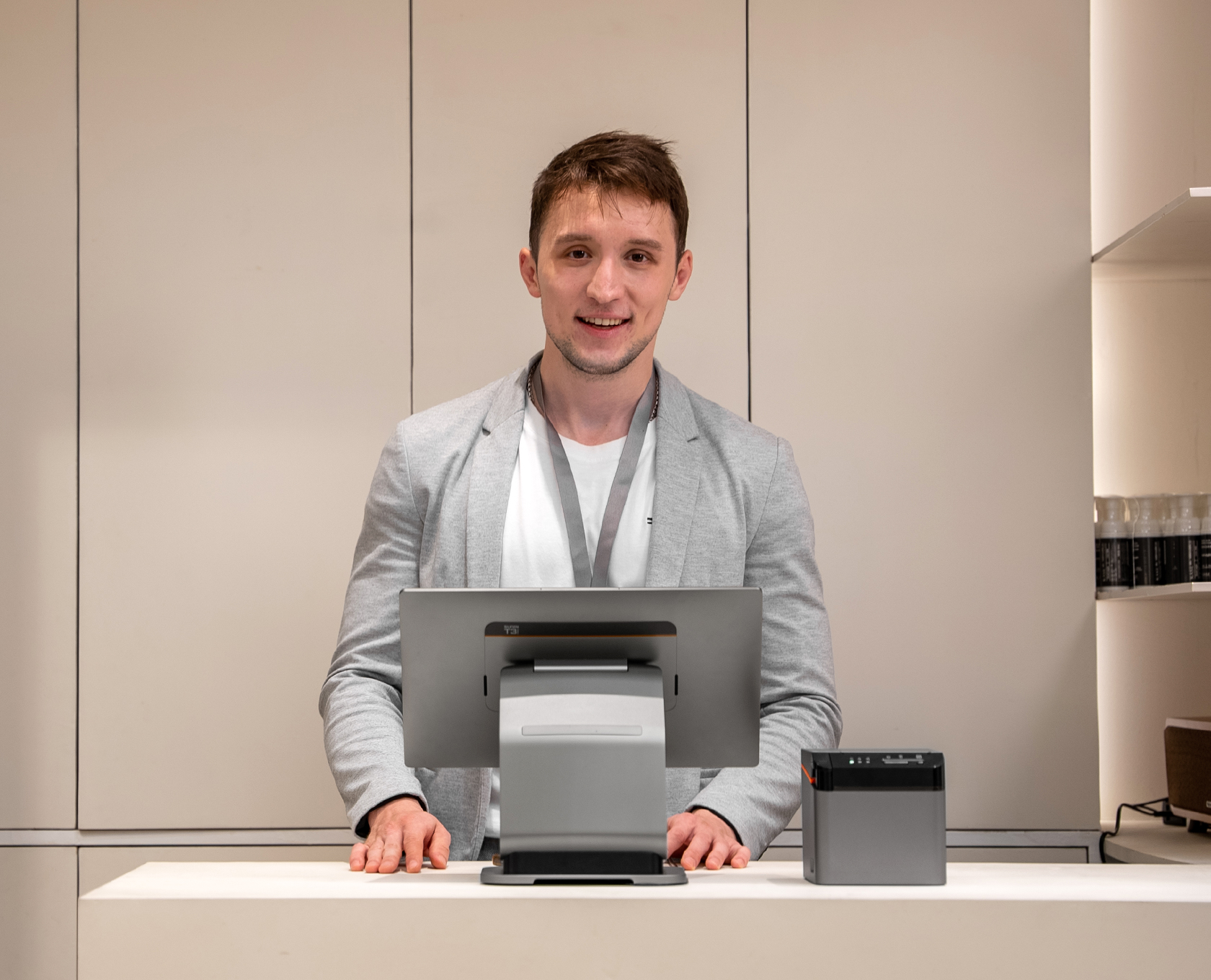 SUNMI T3 PRO at retail store checkout